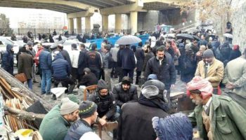 خودکشی سینا قنبری, یکی از بازداشت شدگان در زندان اوین