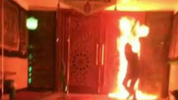فیلم حمله به مسجد جوادالائمه تهران با مواد آتش‌زا