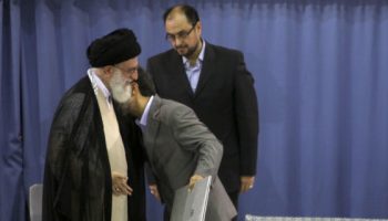 واکنش تند دستیار ویژه رهبری به انتقاد جهانگیری از مسکن مهر